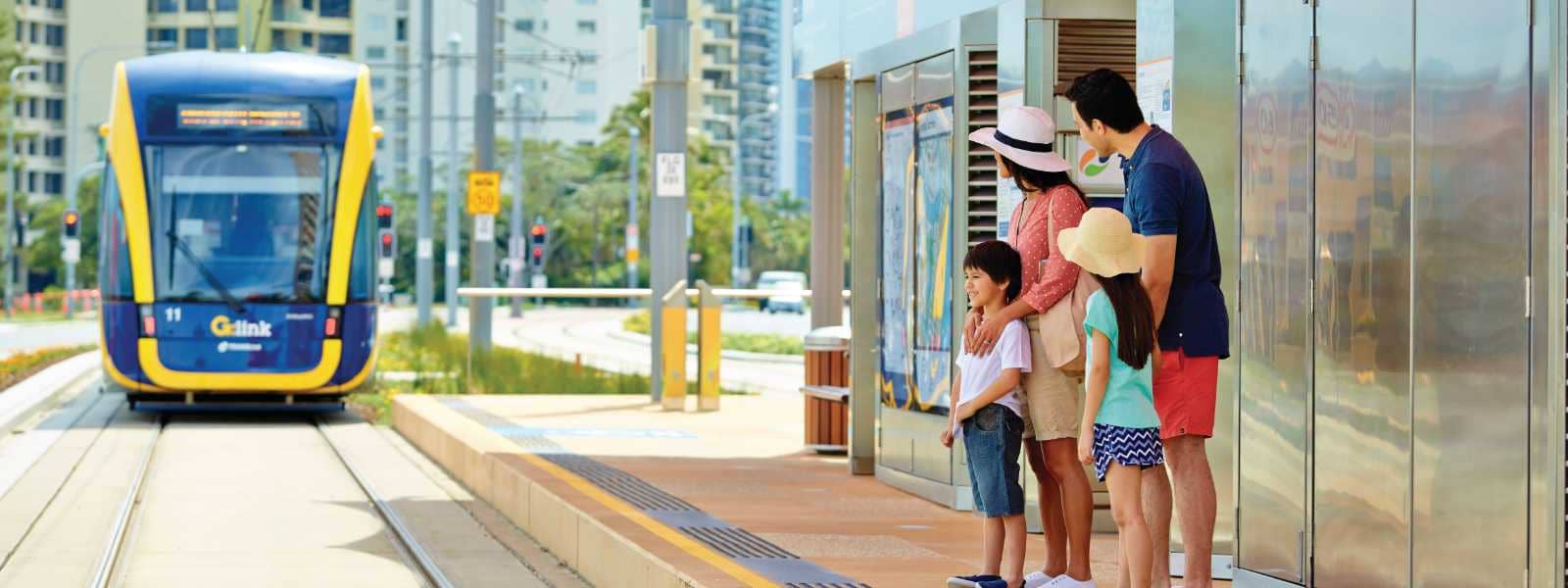 G Link Tram Only 100 Metre Walk From Surfers Beachside