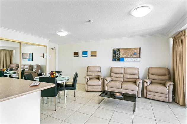 Spacious Living Area 1302